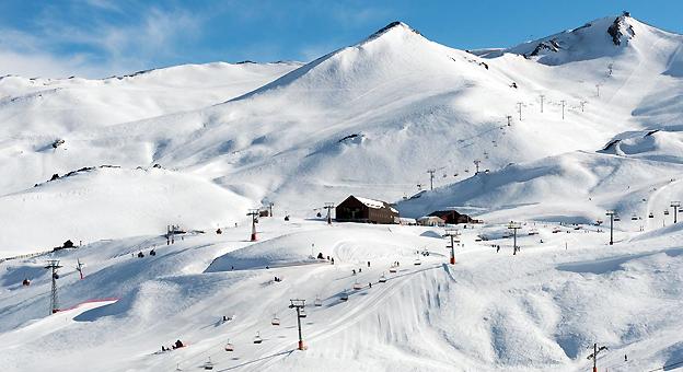Centro de esquí en la Cordillera de los Andes